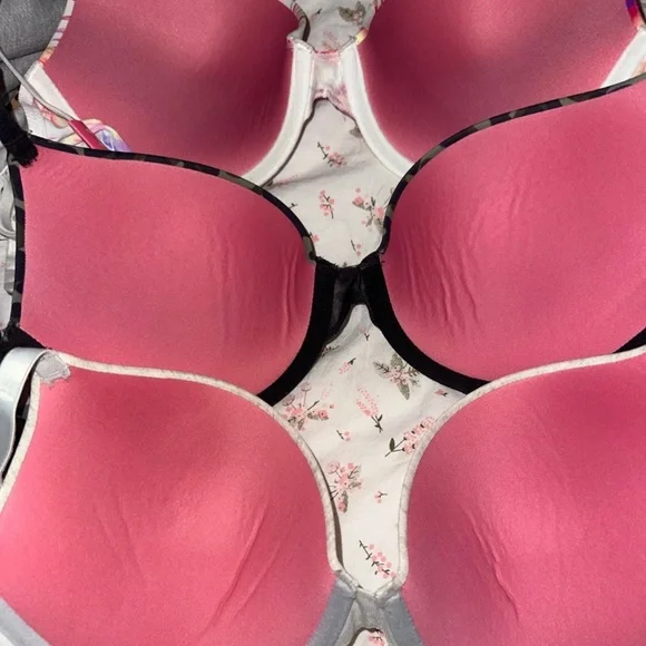 victoria’s secret pink bra bundle (3) - Picture 3 of 4